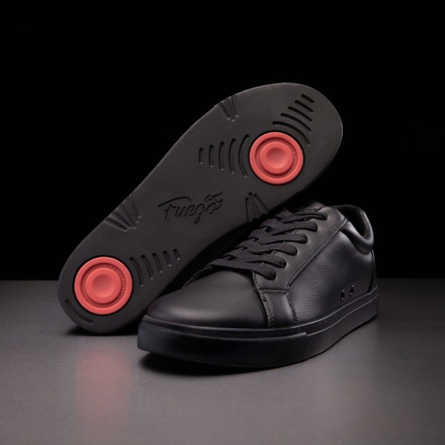 Fuego Lage Zwarte Danssneakers met Spinpoint en Zwarte Zool