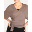 yoga-wikkeltop-viscose-korte-mouw-close-up-taupe