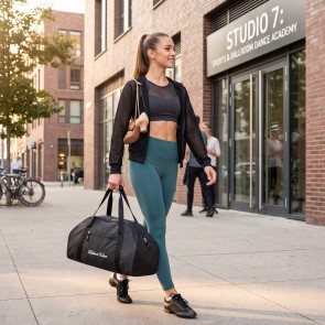 Girl_doing_sports_dancing_bag