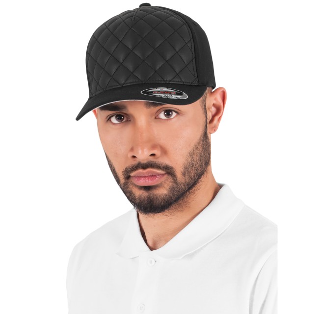 Urban Classics Flexfit Zwarte Gewatteerde Pet 6277Q Foto