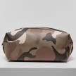 Urban Classics TB4864 Stoere etui met camouflage print lichtbruin zijkant