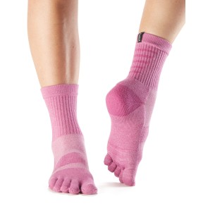 ToeSox Mediumweight Sport Sock Crew roze voorkant